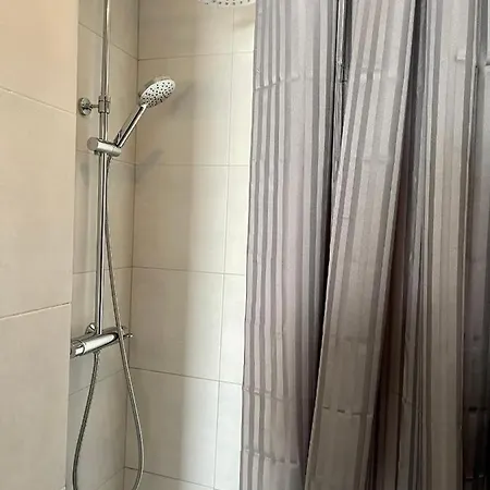 Panoramic View And Free Parking Apartment *