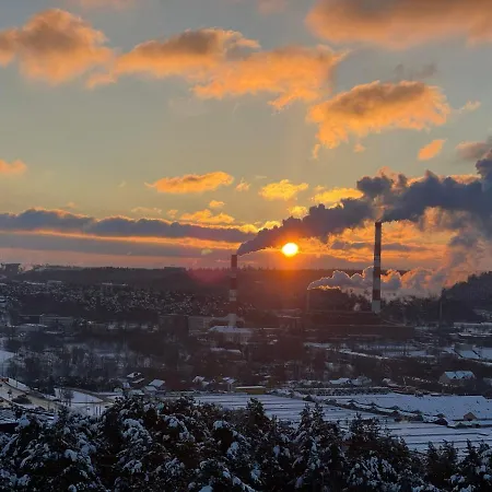 Panoramic View And Free Parking